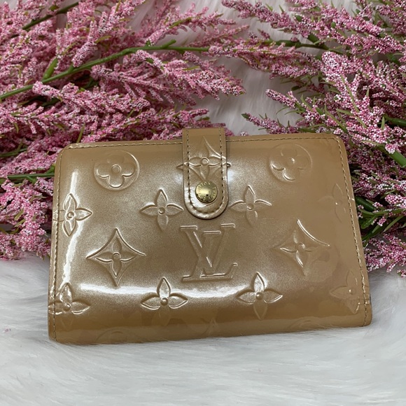 Louis Vuitton Handbags - 015 Authentic Louis Vuitton Vernis Monogram KissLock Wallet Datecode:M10046